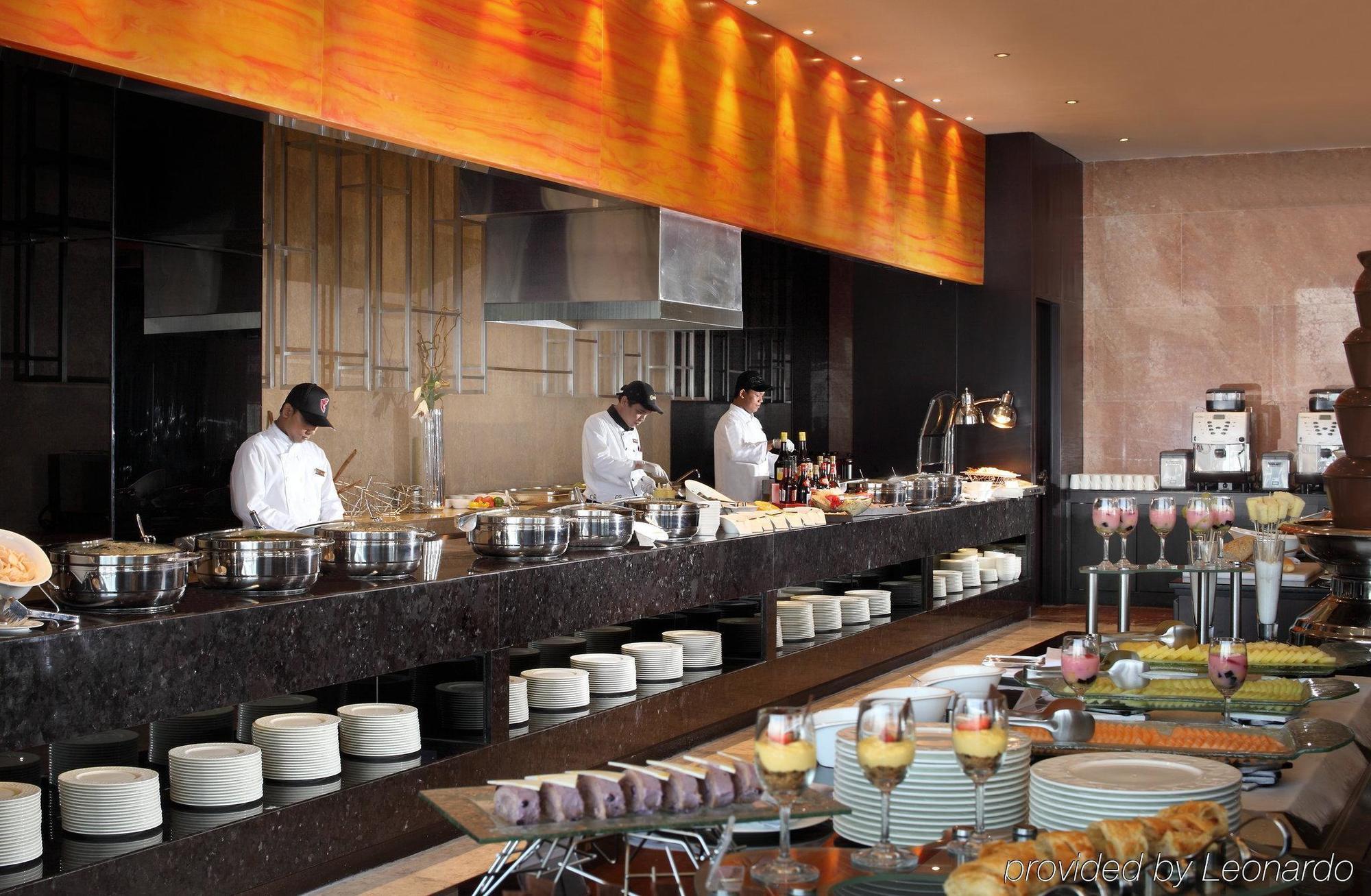 Po Hotel Semarang Restaurante foto